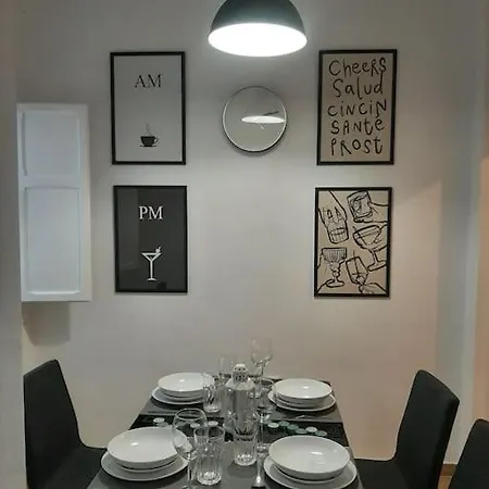 Amplio Apartamento En . * Malaga